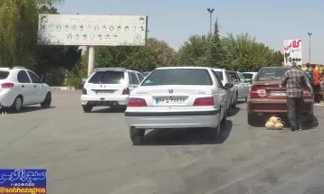 مسدود شدن خیابان توسط نیسانهای میوهفروش
