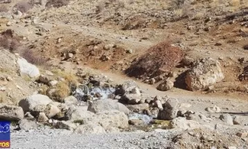 تصاویری از زمستان کمسابقه و کمبرف کوه دنا
