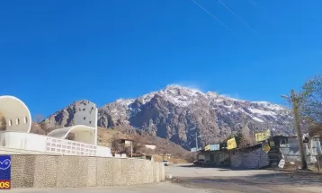 تصاویری از زمستان کمسابقه و کمبرف کوه دنا