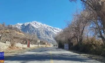 تصاویری از زمستان کمسابقه و کمبرف کوه دنا