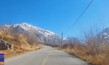 تصاویری از زمستان کمسابقه و کمبرف کوه دنا