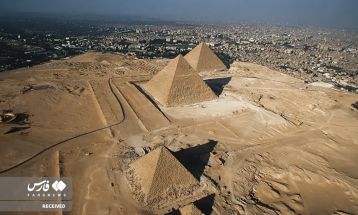 گشت و گذار در اهرام مصر