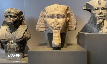 گشت و گذار در اهرام مصر