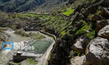 فوتبال در دل کوهستان
