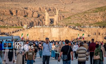 «تخت جمشید»؛ باستانی‌ترین نگارخانه‌ی سنگی ایران