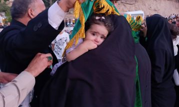 پرچم رضوی در آغوش مردمان روستای کریک دنا