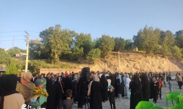 پرچم رضوی در آغوش مردمان روستای کریک دنا