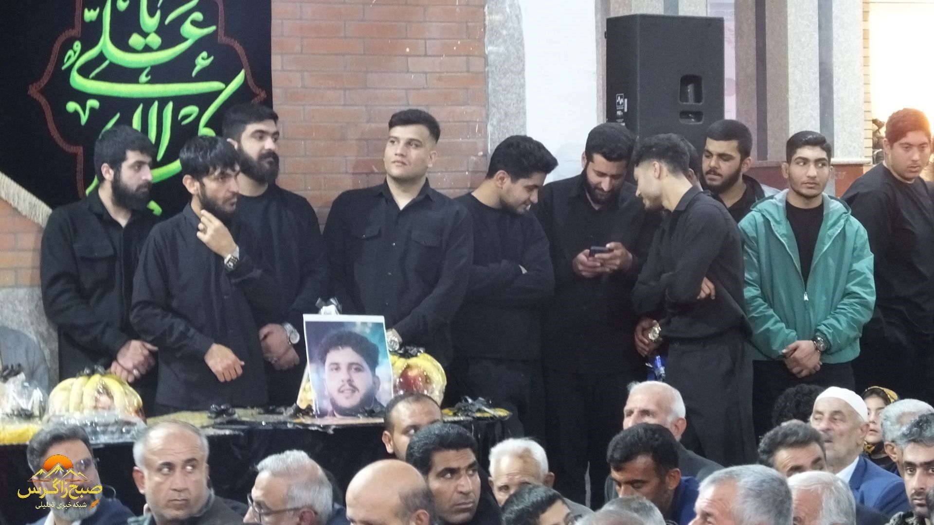 گچساران در سوگ اربعین شهدای مدافع امنیت+ تصاویر