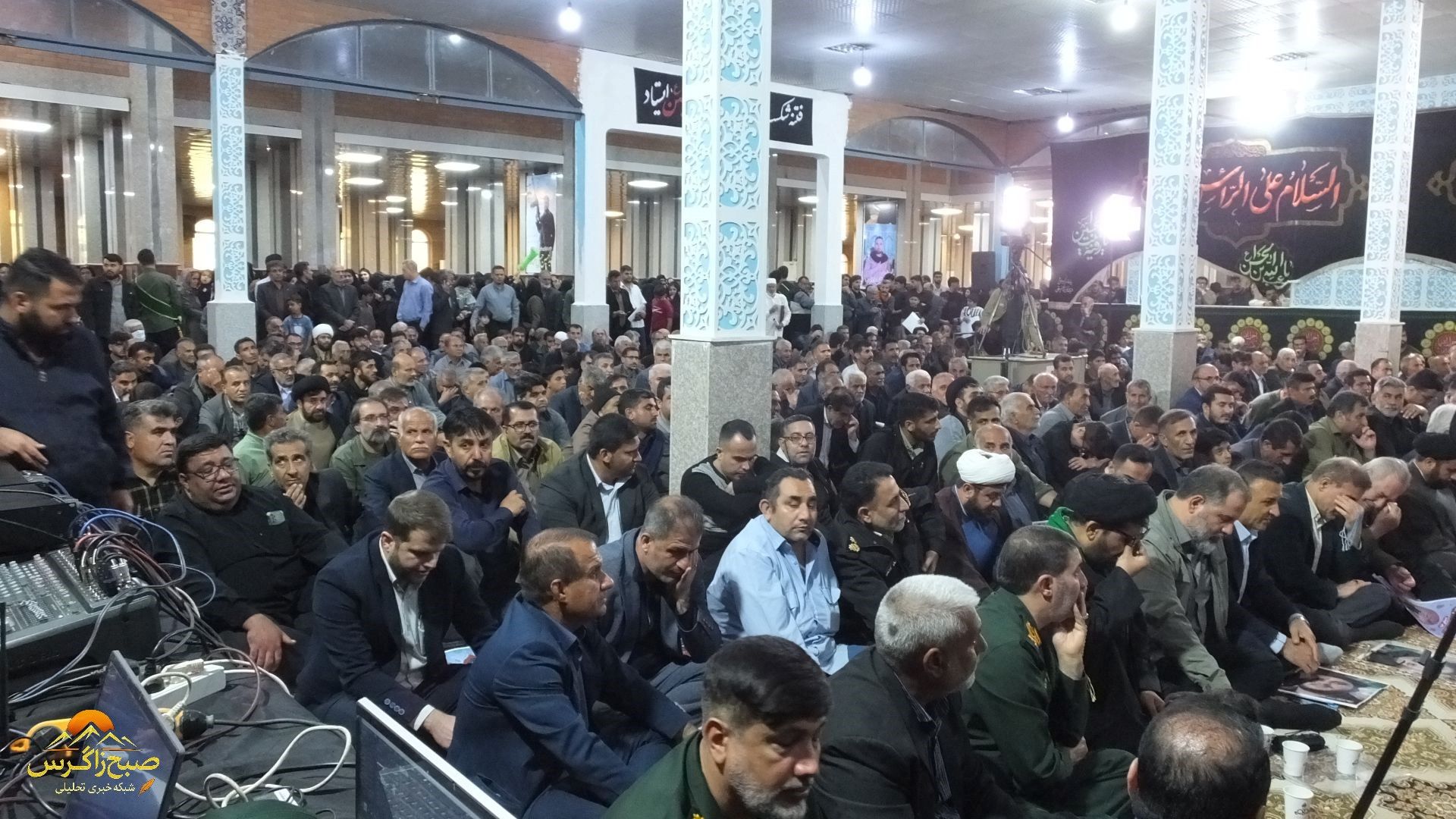 گچساران در سوگ اربعین شهدای مدافع امنیت+ تصاویر