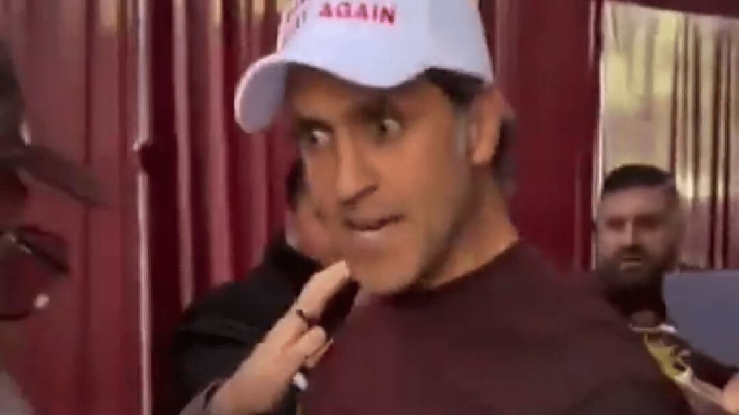 تهدید علی کریمی به سوزاندن قرآن