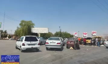 مسدود شدن خیابان توسط نیسانهای میوهفروش